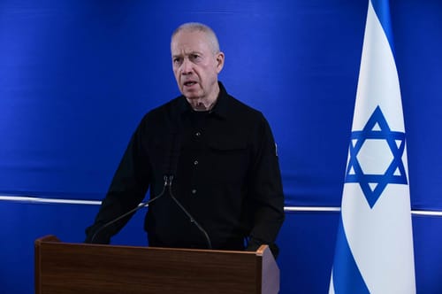גלנט בביקורת: "לא אסכים לשלטון ישראלי בעזה"