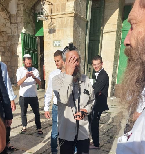 מניח התפילין בהר הבית לא יגיע לשימוע במשטרה
