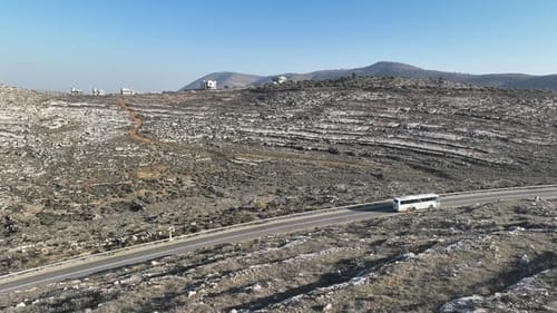דרישה: "להרוס מבנים בלתי חוקיים סמוך למקום הפיגוע"