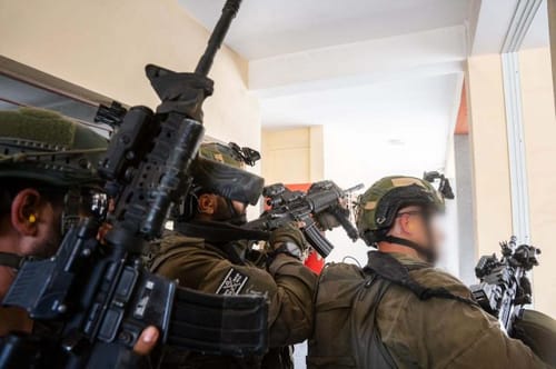 פרטי המבצע: מסתערבים גרו ברחוב בו הוחזקו חטופים