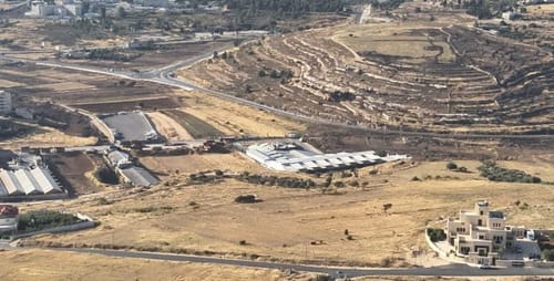 המנהל האזרחי מציג: אכיפה בררנית בין יהודים לערבים