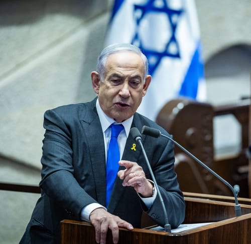 נתניהו בכנסת: "אנחנו מחזיקים את חמאס בגרון"