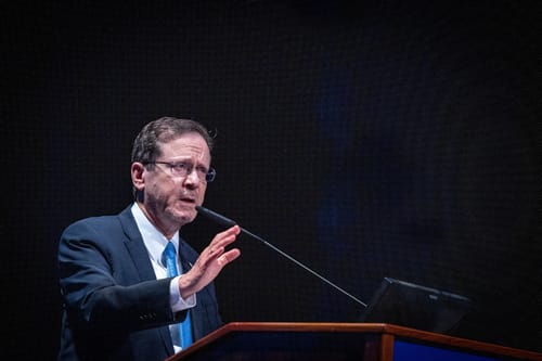 הרצוג בקריאה לנתניהו: "להתקדם במהירות לעסקת חטופים"