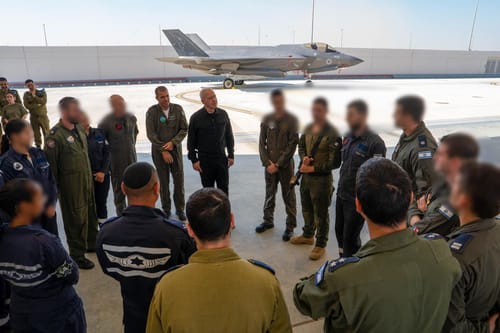 גלנט ביקר בחיל האויר: אנחנו בימים של סיכונים
