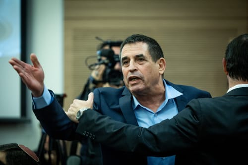 לקראת המעבר למפלגת רע"מ: מבוכה ליואב סגלוביץ'