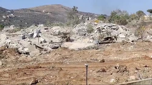 בזמן סיור כתבים בלבנון: צה"ל מפציץ מטרות ופותח צירים