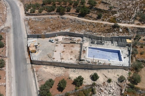 גוש עציון: נהרסה בריכה בלתי חוקית ששימשה כמוקד זריקות אבנים