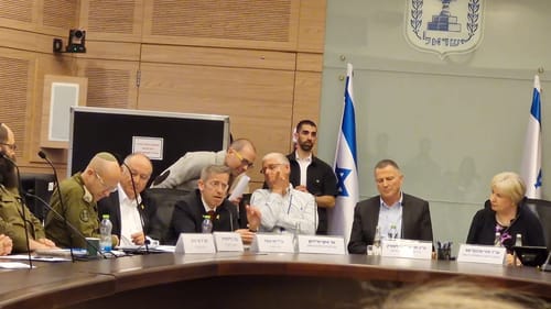 פוקס על חוק הגיוס: "עמדת הממשלה תהיה מקובלת על החרדים"