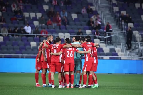 תביעה אזרחית: אלו הצעדים של הפועל ת"א נגד האוהדים שפרצו לדשא