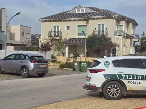 בזמן שהיה בו: רימון הושלך לעבר ביתו של אגדת הכדורגל הישראלי