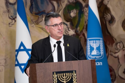 התפתחויות אזוריות? השר סער שוחח עם שר החוץ של בחריין