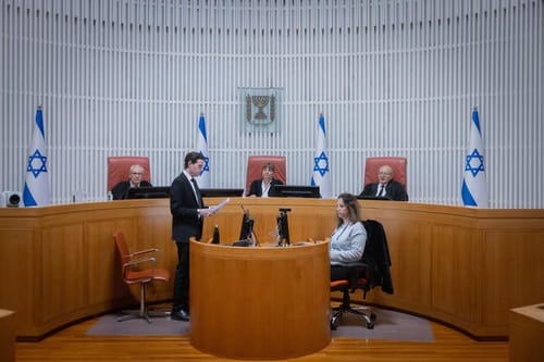 העתירה החרדית על המעונות נדחתה על הסף; זו הסיבה