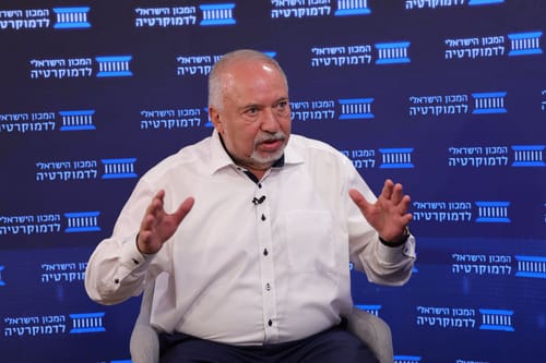 ליברמן: לא אשב עם נתניהו בממשלה- "דואג רק לעצמו"