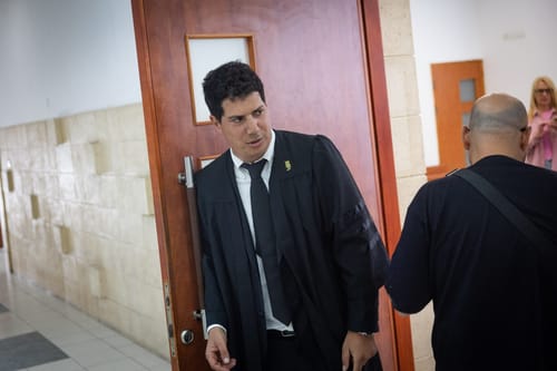 מכה לעמית חדד: השופטים דחו את בקשתו לפרוש מתיק נתניהו