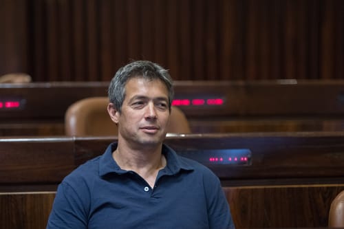 יועז הנדל נשאל אם הוא יישב עם נתניהו: "התשובה שלי ברורה"