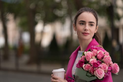 יום הולדת שמח: 10 דברים שלא ידעתם על כוכבת "אמילי בפריז"