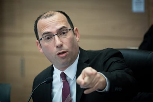 רוטמן מסיר את הכפפות: "אפעל להעמיד אותו לדין!"