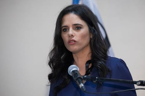 איילת שקד ויולי אדלשטיין הטילו וטו: לא מסכימים שהוא יעמוד בראש המפלגה