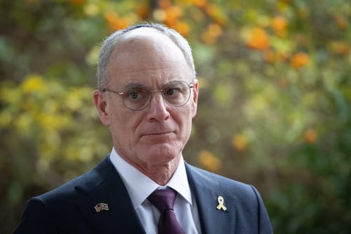 שגריר ישראל מגיב לטראמפ: "איראן לא דומה לשום מדינה אחרת"