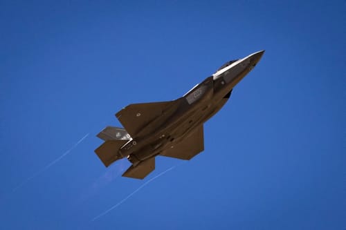 המגעים קורסים? ארה"ב מפרסמת תיעוד מההפצצות באיראן