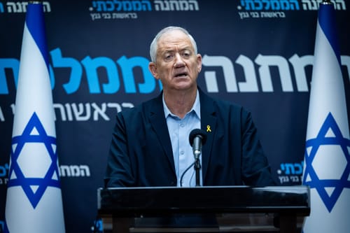 גנץ תוקף: "כשנתניהו רוצה הוא הסטייט - וכשלא זה דיפ סטייט"