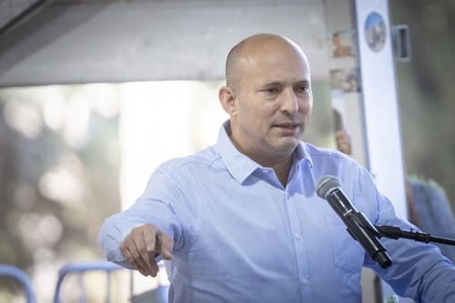 בנט חושף: זו הסיבה שאני לא מוותר לאיזנקוט על המקום הראשון
