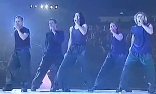 25 שנה אחרי שהתפרקו: זה מה שכוכב להקת "היי פייב" עושה היום
