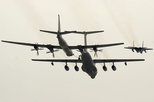הסלמה באסיה: רוסיה וסין פתחו בפעולות לחימה נגד יפן וקוריאה