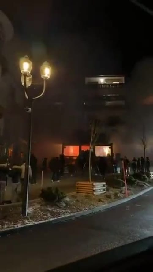 אסון בשוויץ: עשרות הרוגים ופצועים בפיצוץ באתר סקי. צפו