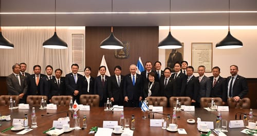 ביקור נדיר: נתניהו וביסמוט נפגשו עם משלחת חברי פרלמנט מיפן