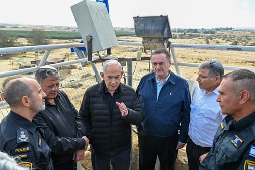 הכאוס בדרום: ראש הממשלה הגיע לסיור ביטחוני מיוחד בנגב
