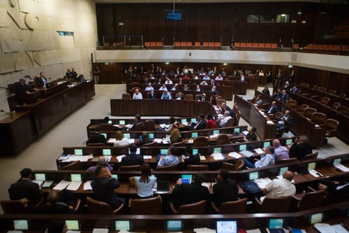 אושר סופית: הרחבת זכויות ליתומי צה"ל ומשפחות שכולות