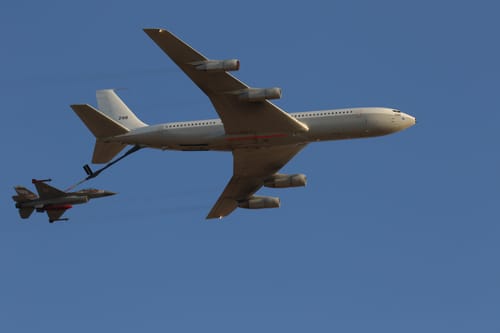לקראת תקיפה: 6 מטוסי תדלוק אמריקאים המריאו מבסיסם בקטאר