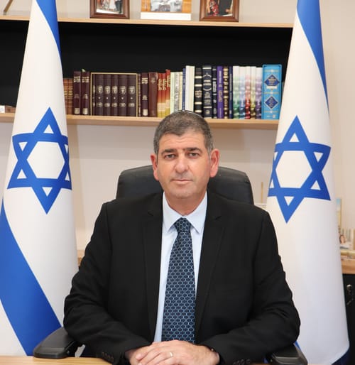 "חזירים ונבלות"? החרפה היא כולה שלך, מר בלוי /תגובה
