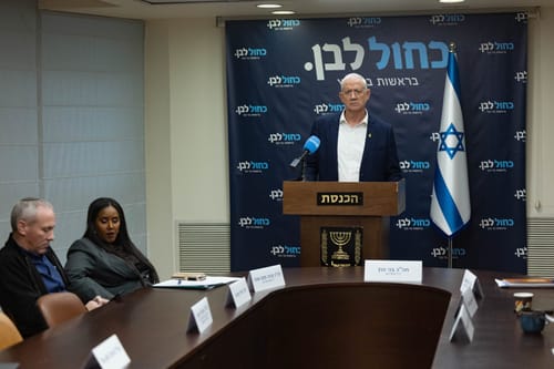 גנץ: מלחמה באיראן לא תהיה זבנג וגמרנו. זה עלול לקחת שנים