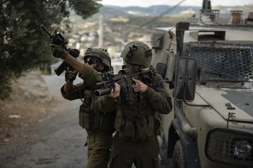 זרקו אבנים ופצעו חייל בראשו: תשעה פלסטינים נעצרו בשומרון