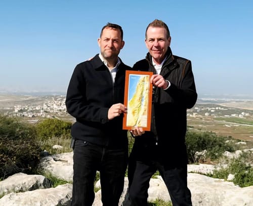 חבר הפרלמנט האירופי בסיור בשומרון: "אתם קו החזית"