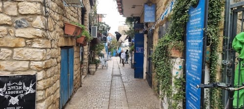 סיור בעיר העתיקה בצפת: כך נחשפים הסיפורים שמאחורי הסמטאות