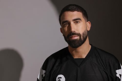 מהאולפן לזירה: בן צור מקדיש שיר חדש למתאגרף אהבת השם גורדון