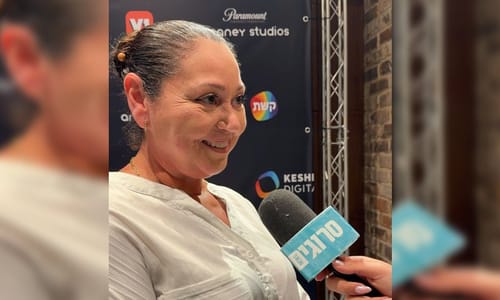מחברת "כשהגלים מתחזקים": "האמונה בבורא עולם מלווה אותי בכל דבר"