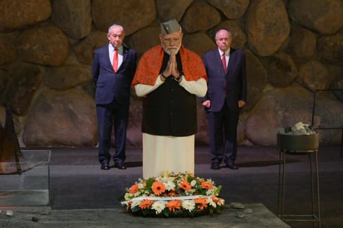 צפו: נתניהו ומודי מבקרים ביד ושם