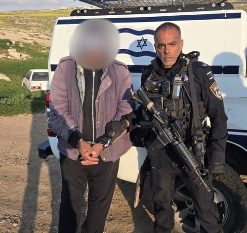החגיגה נגמרה: המשטרה עצרה פלסטיני שחגג באזעקה