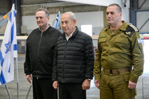 הרמטכ"ל דרש לפגוע בבניינים בביירות, נתניהו התנגד