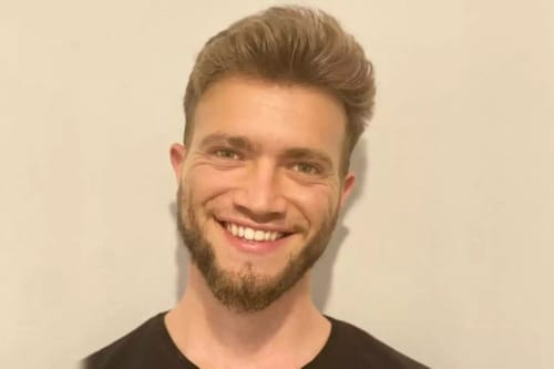 "ורק עמוק בפנים נשאר הגעגוע": האחים בכר בשיר לזכר אחיהם שנפל