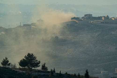ירי טיל נ"ט בצפון: 2 רכבים עולים באש; נקבע מותו של פצוע קשה