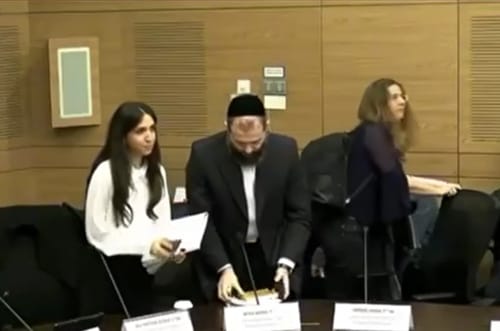 מהומה בכנסת: היועמ"שים נעלבו ונטשו את הוועדה. צפו