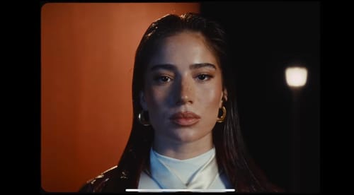 דרמה על בימת האירוויזיון: הרקדנית הראשית בשיר "מישל" נפצעה 