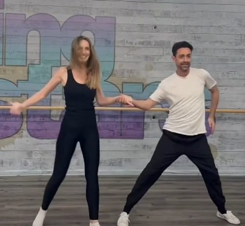 מלי לוי מסתערת על הרחבה עם הרקדן החדש ב"רוקדים עם כוכבים"