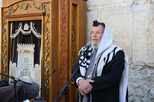 הרב בר מגבה את הרב יוסף בפרשת הביקורת על השופטים