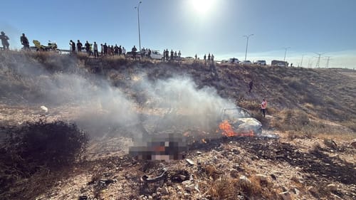 רכב עלה באש: שני בני אדם נספו בצומת גורל